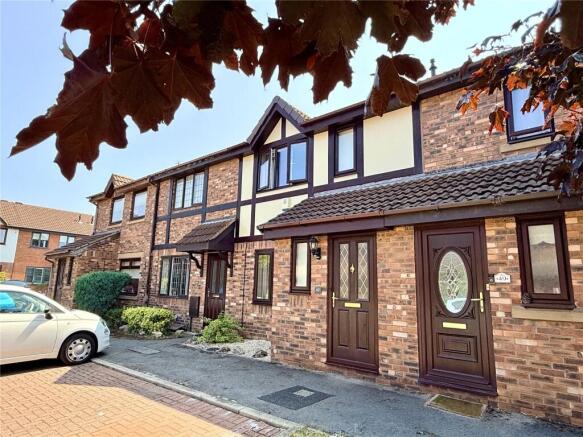 3 bed property, in Oakwood Close, £190,000