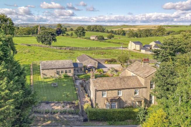 5 bed property, in St. Peters Cottage, £646,500