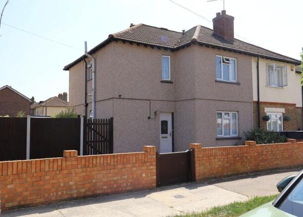 3 bed property, in Ward Avenue, £480,000