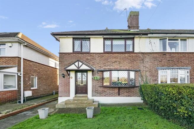 3 bed property, in Gainsborough Road, £539,000