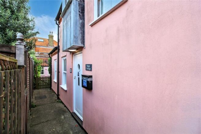 2 bed property, in Victoria Street, £475,000