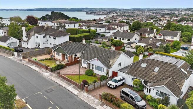 3 bed property, in Livermead, £450,000