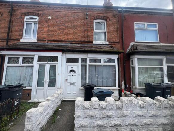 3 bed property, in Berkeley Road East, £184,999