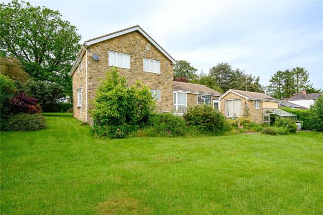 4 bed property, in Castle Grove, £799,950