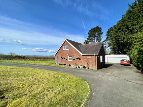 4 bed property, in Penparc, £340,000
