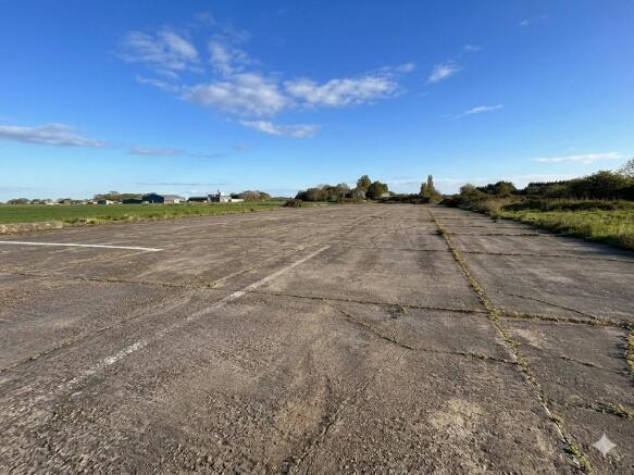 Land, in LAND SUITABLE FOR OPEN STORAGE, £950,000