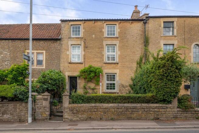 4 bed property, in Keyford, £625,000