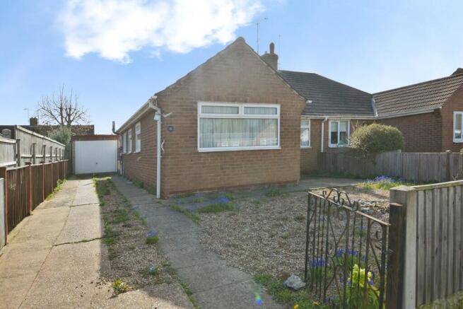 3 bed property, in Silvey Avenue, £275,000