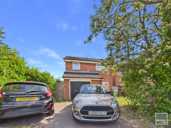 3 bed property, in Reydon Close, £270,000