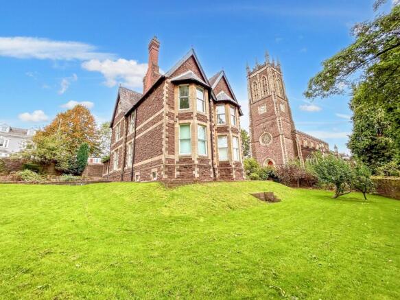 7 bed property, in Gold Tops, £650,000