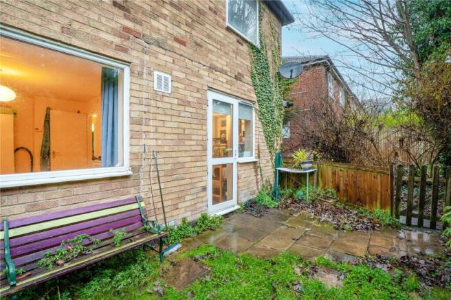 2 bed property, in Oxford Road, £250,000