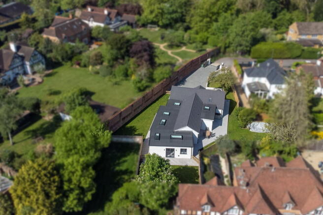 5 bed property, in Lock Mead, £1,215,000