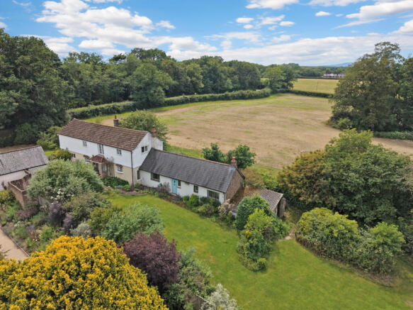 3 bed property, in Kings Mill Lane, £700,000