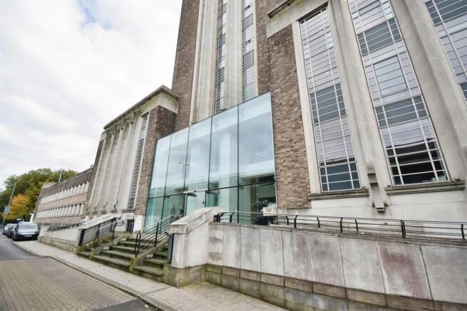 Land, in Great West Road, £180,000