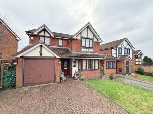 4 bed property, in Meadowbank, £415,000