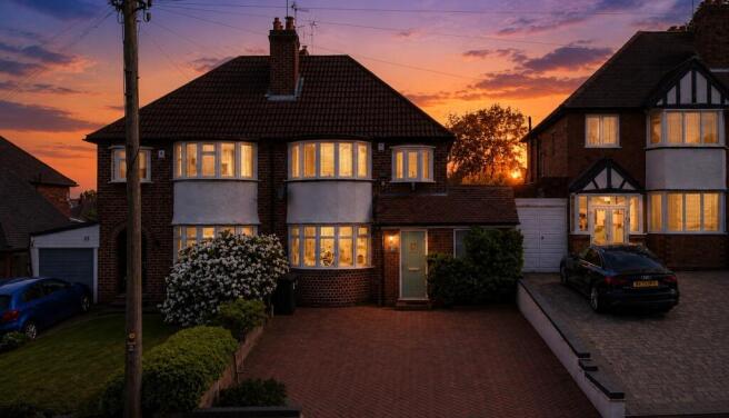 3 bed property, in Fellows Lane, £485,000