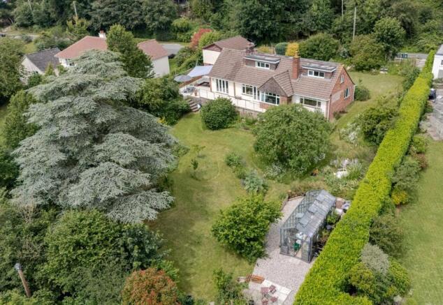 4 bed property, in The Ripple, £829,995