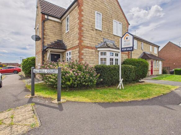 3 bed property, in Nutwell Court, £210,000