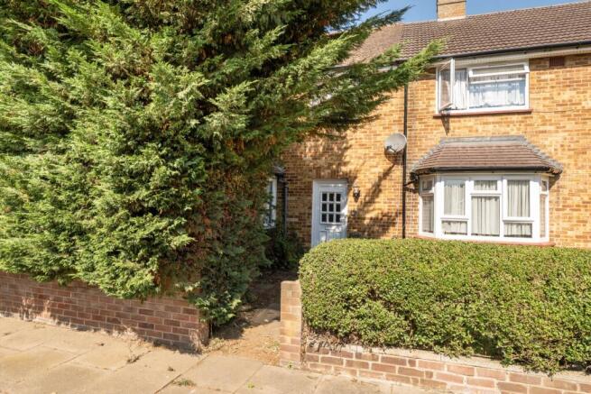 3 bed property, in Carlisle Road, £200,000