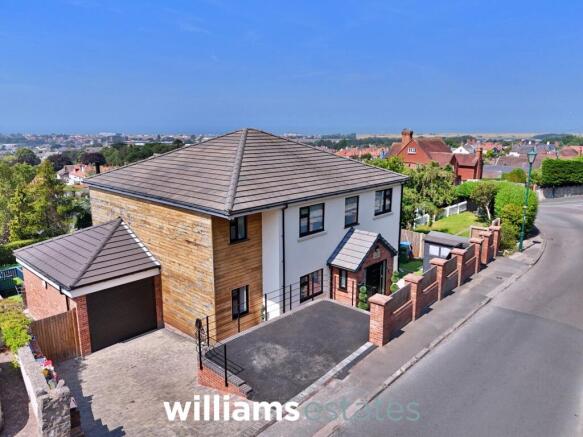 4 bed property, in Bishopswood Road, £675,000