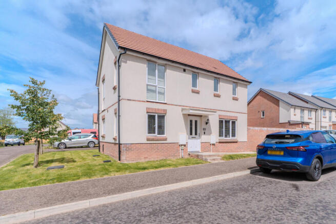 3 bed property, in LYDNEY, £300,000