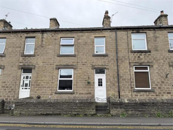 2 bed property, in Dearne Terrace, £180,000
