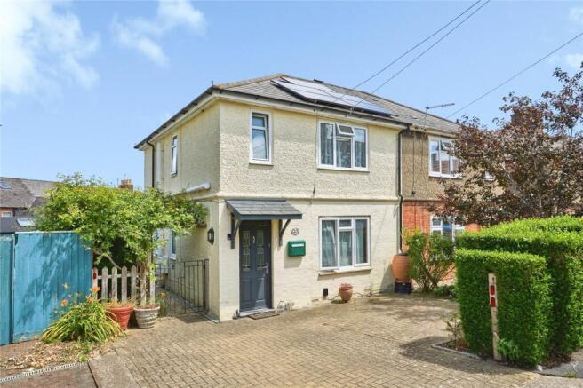 3 bed property, in Albany Road, £290,000