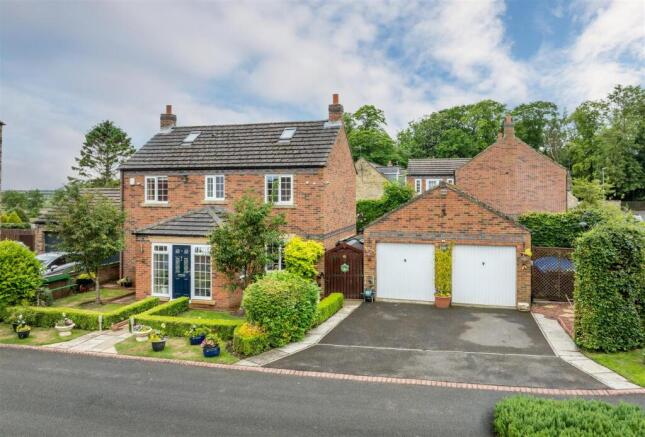 4 bed property, in South Farm, £450,000