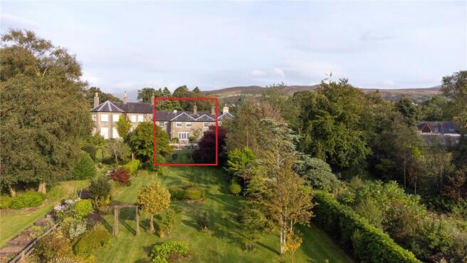 4 bed property, in Llanrug, £500,000