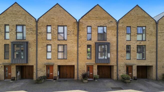 3 bed property, in Salt Marsh Road, £650,000