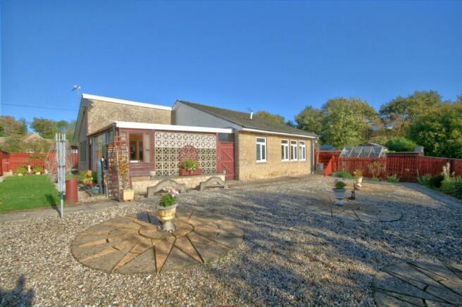 3 bed property, in Ponderosa, £575,000
