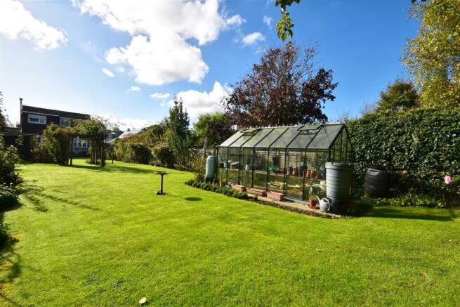 3 bed property, in Sea Road, £575,000