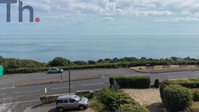 4 bed property, in Ventnor PO38, £375,000