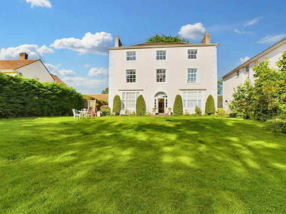 2 bed property, in New Market Street, £230,000