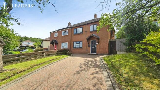 3 bed property, in Sycamore Road, £250,000