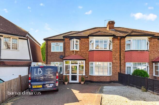 3 bed property, in Thorndon Gardens, £850,000