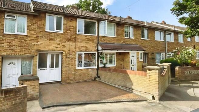 2 bed property, in Gorse Avenue, £270,000