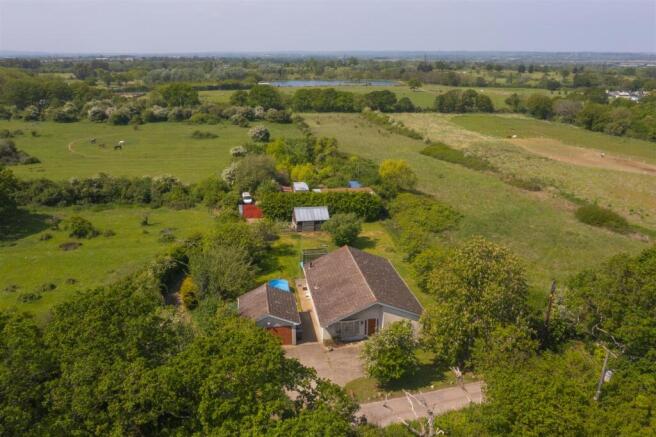 3 bed property, in Murrels Lane, £1,000,000