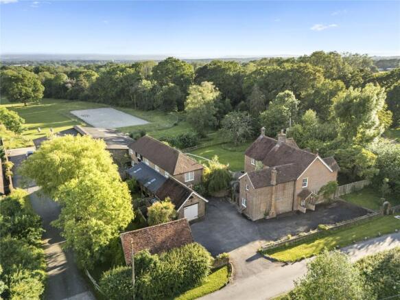 4 bed property, in Chiddingly, £1,750,000
