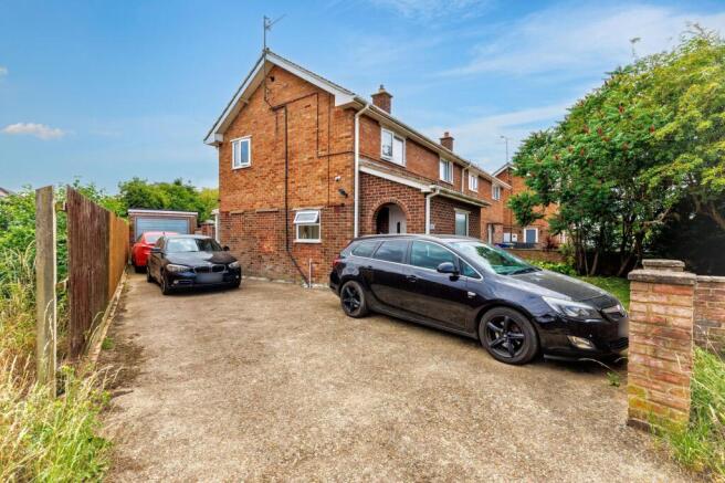 3 bed property, in Feldale Place, £205,000
