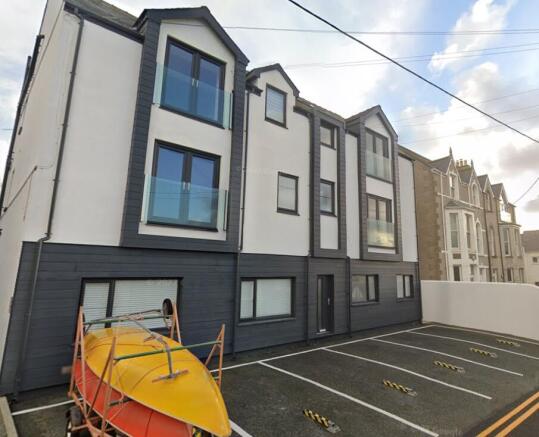 2 bed property, in The Swell, £275,000