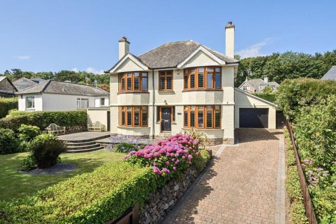 5 bed property, in Treloyhan Park Road, £995,000