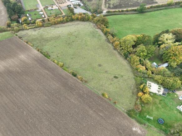 Land, in SG9, £6,000