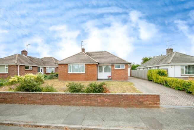 2 bed property, in West Mill Crescent, £390,000