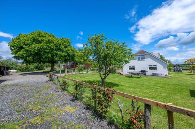 3 bed property, in Nash, £700,000