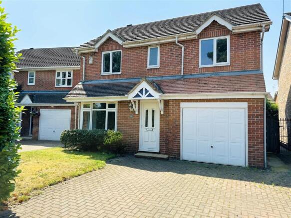 4 bed property, in Lynwith Lane, £270,000