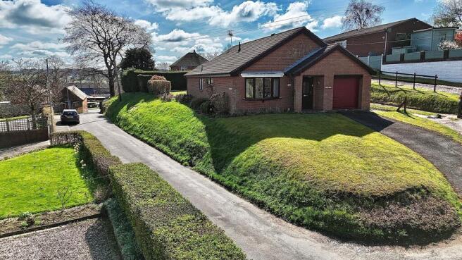 4 bed property, in Park Lane, £415,000