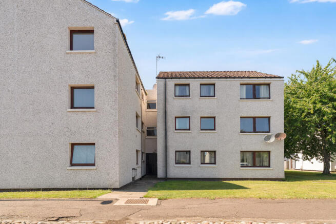 3 bed property, in Langley Avenue, £75,000