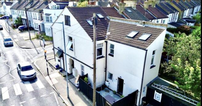 1 bed property, in 183 Ramuz Drive, £95,000