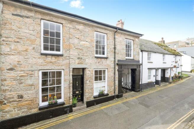 3 bed property, in New Street, £250,000